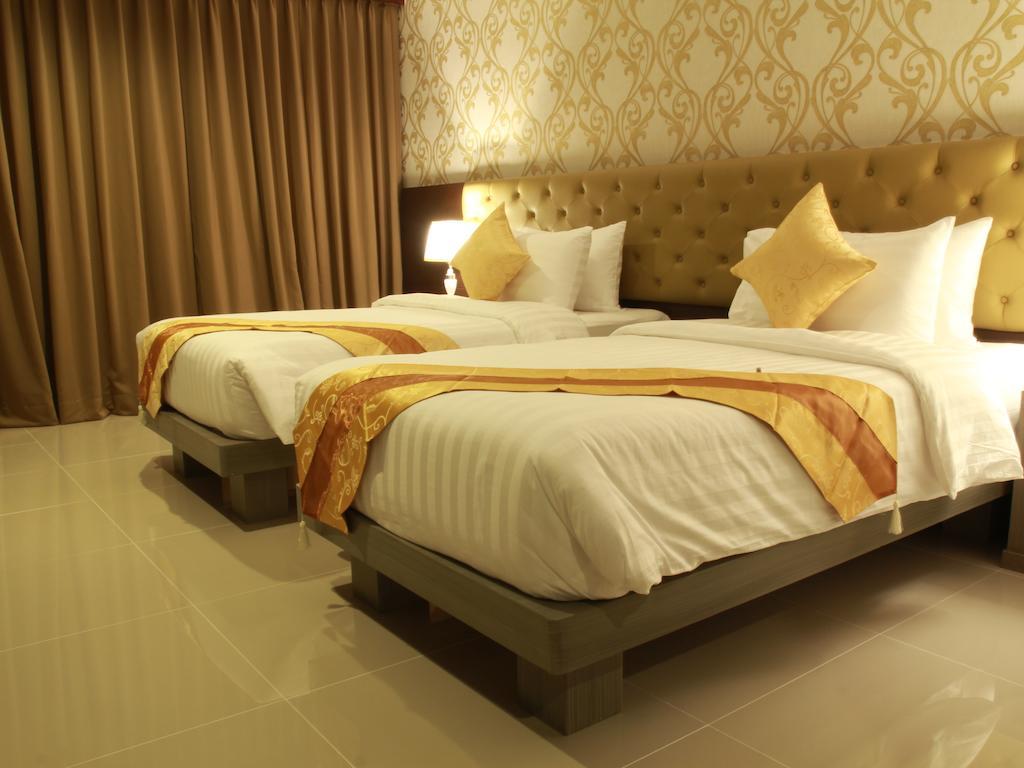 Hemingways Silk Hotel Patong Eksteriør billede