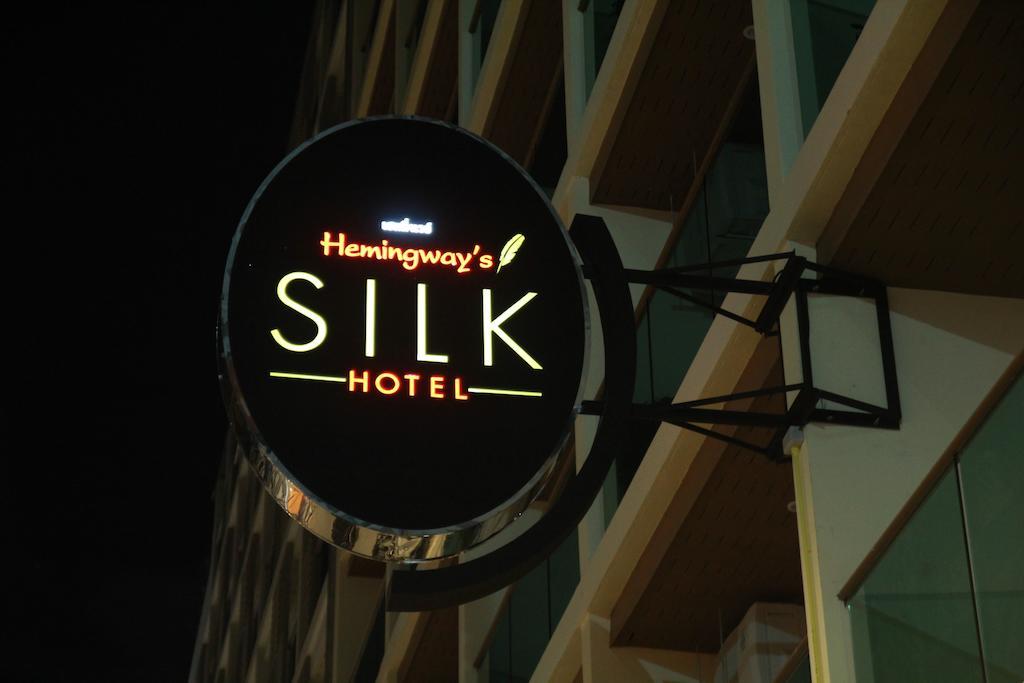 Hemingways Silk Hotel Patong Eksteriør billede