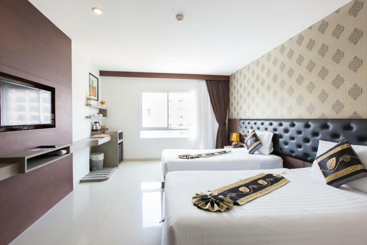Hemingways Silk Hotel Patong Eksteriør billede