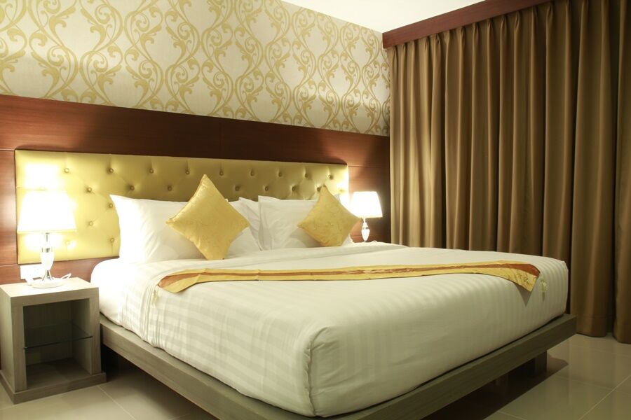 Hemingways Silk Hotel Patong Eksteriør billede