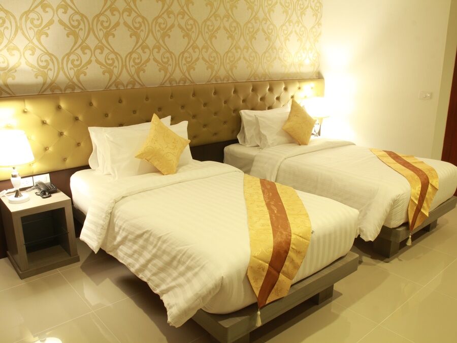 Hemingways Silk Hotel Patong Eksteriør billede